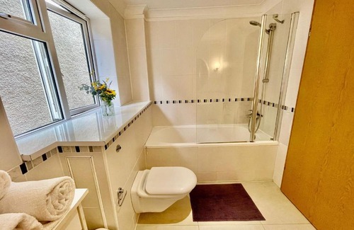 Headington House | Brazilian Family in Uk 02