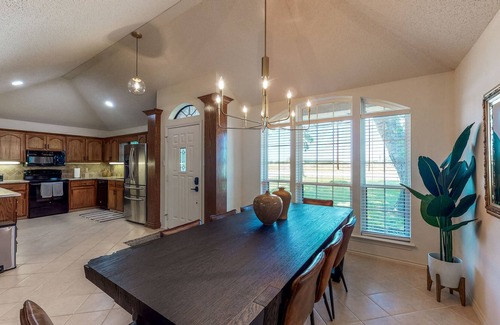 Glen Rose House | Brazos Riverfront Home on Large Waterfront Lot with Private Hot Tub & Canoe