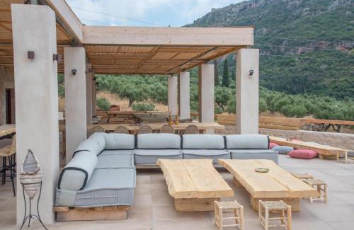 Karavostasi Hotel | Brazzo di Maina