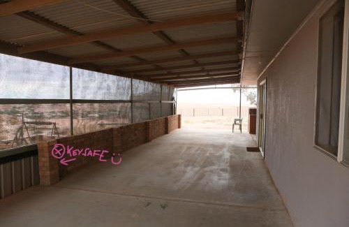 Coober Pedy House | Breakaway Views 374 ALP ST