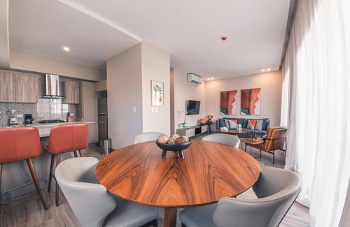Downtown Santo Domingo Apartment | Breakfast Included at Regatta Living 301