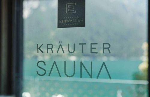 Pertisau House | Breakfast with short stay Achensee Seeblick SUP - Seehotel Einwaller