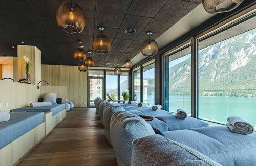 Pertisau House | Breakfast with short stay Panorama lake view SUP - Seehotel Einwaller