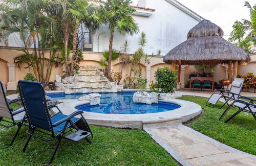 Colonia Centro House | Breakfast Included w/pool 5rooms/5bath for 15