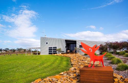 Elevated Plains House | Breakneck Gorge Akora