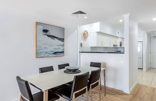 Shoal Bay Apartment | Breakwater Apartment 403 - Magnificent Shoal Bay Views - Walk to Beach