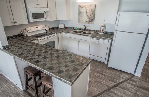 New Smyrna Beach Condo | Breath taking views in this 2 bedroom condo on New Smyrna Beach