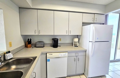 Palm Coast Condo | 🌴Breathtaking 5th Floor Ocean Views. Corner unit🌅Wraparound Balcony! 🏊‍♀️3 Pools