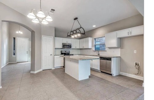 Little Elm House | Breathtaking and spacious 2 story home!