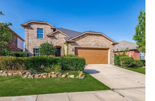 Little Elm House | Breathtaking and spacious 2 story home!