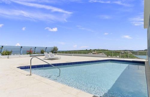 Maho Apartment | Breathtaking Lagoon Views At Blue Residence