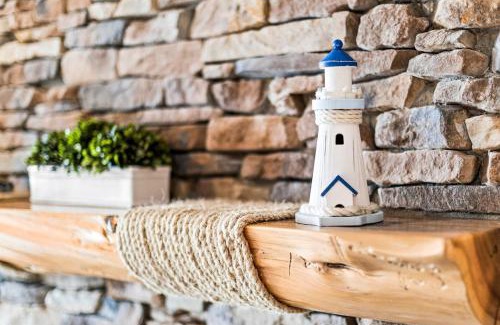 Two Harbors Apartment | Breathtaking Lake Views King Suite, Queen Beds, Kitchen and Heated Indoor and Outdoor Pools