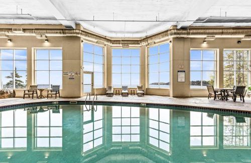 Two Harbors Apartment | Breathtaking Lake Views Studio, 2 Queen Beds, Fireplace and Heated Indoor and Outdoor Pools