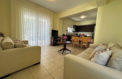 Kefalas Villa | Breathtaking Mountain,Sea Views with pool Wifi near shops and offers available