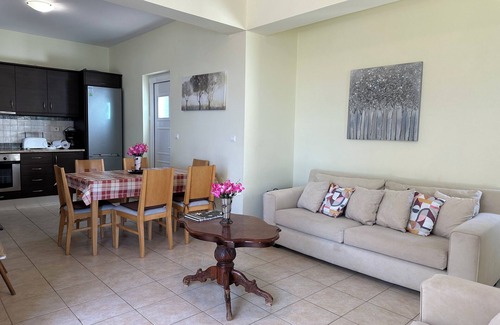 Kefalas Villa | Breathtaking Mountain,Sea Views with pool Wifi near shops and offers available