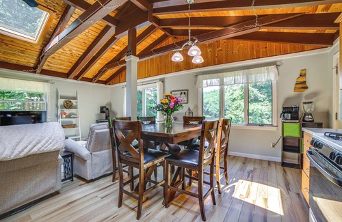 Newbury Cottage | Breathtaking Newbury Cottage w/Deck on Chalk Pond