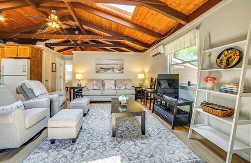 Newbury Cottage | Breathtaking Newbury Cottage w/Deck on Chalk Pond