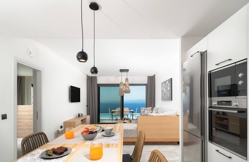 Malevizi Villa | Breathtaking sea views, infinity pool, full privacy, close to the beach!