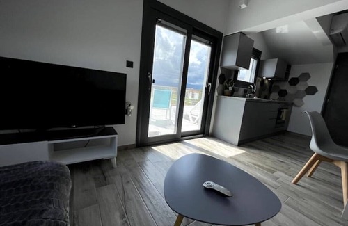 Katerini Apartment | Breathtaking View Design Apartment