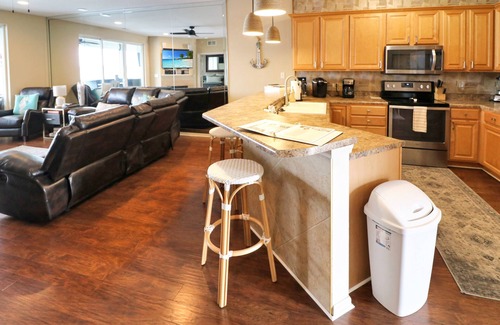 Osage Beach Condo | Breathtaking View - Top Floor Lands End Condo, POOL & lazy river! BEST location!