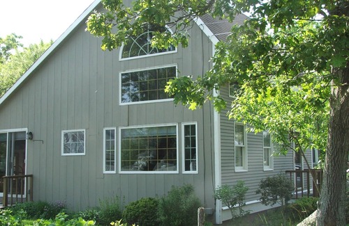 Cedar Bushes Cottage | Breathtaking views of Cape Cod Bay/PTown, High on Manomet Bluffs