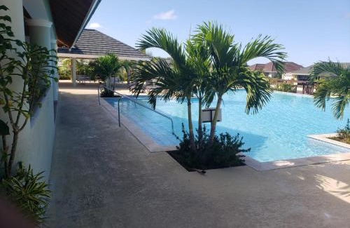 St. Ann's Bay House | Breathtaking Villa At The Crest