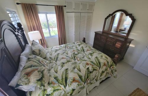 St. Ann's Bay House | Breathtaking Villa At The Crest