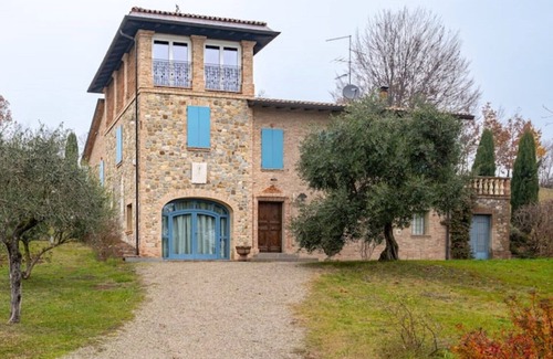 Mamiano Villa | Breathtaking villa with Parking&Garden