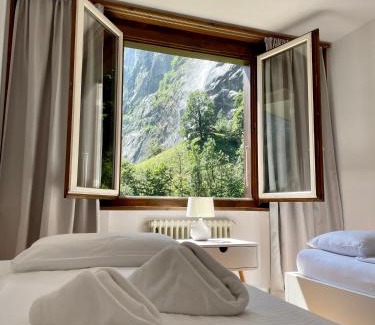 Lauterbrunnen Apartment | Breathtaking Waterfall Apartment nr.2
