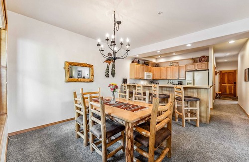 Warrior's Mark Condo | Breckenridge Condo with Hot Tub Access