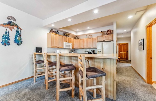 Warrior's Mark Condo | Breckenridge Condo with Hot Tub Access