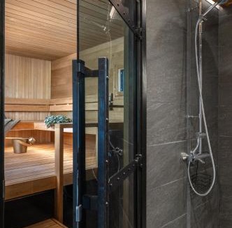 Helsinki Ski Chalet | BredvikBastu&Inn