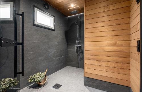 Helsinki Ski Chalet | BredvikBastu&Inn