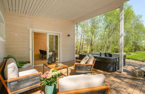 Helsinki Ski Chalet | BredvikBastu&Inn