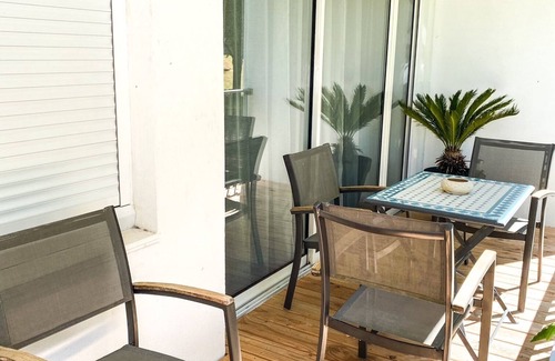 Clou Bouchet Apartment | Bree de Niort : Vaste T3 Moderne 70m2 Avec Terrasse Balcon et Parking Gratuit