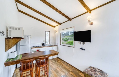 Algarrobo Cabin | Breeze Cabin 2B W/Wifi, Smart TV & Parking.