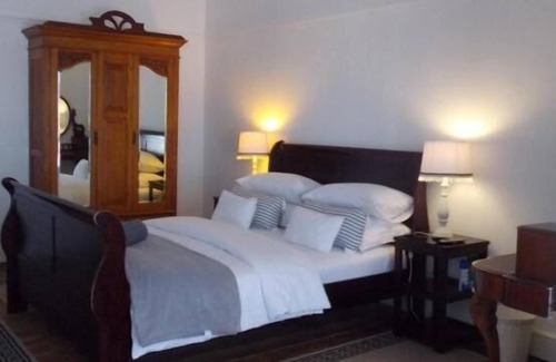 Kidd's Beach Bed & Breakfast | Breeze Inn Bed and Breakfast