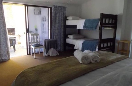 Kidd's Beach Bed & Breakfast | Breeze Inn Bed and Breakfast