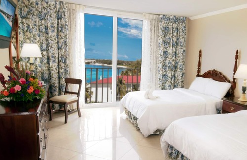 Nassau Hotel | Breezes Resort Bahamas All Inclusive