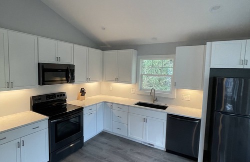 Miami Park House | Breezy Beach - Lake Michigan Access , private hot tub!