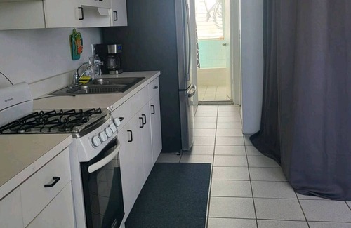 Orange Grove Condo | Breezy Condo with AC!