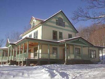 Fleischmanns Bed & Breakfast | Breezy Hill Inn