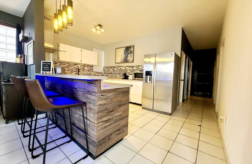 Sabana Llana Sur Apartment | Breezy Sunsets w/Full AC on Living Areas! > SPECIAL RATES FOR LAST OF SEPTEMBER