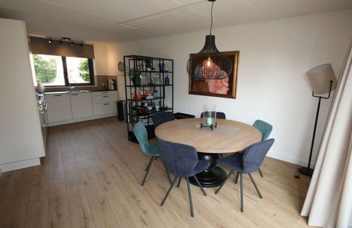 Lemmer House | Brekkense Wiel 2 Comfortable holiday residence
