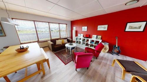 Hellissandur Apartment | Brenna - Ocean View Apartment