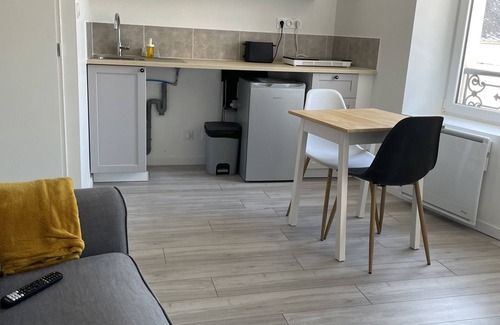 La Mure Apartment | Breuil Station, platform 2. Fully-equipped studio