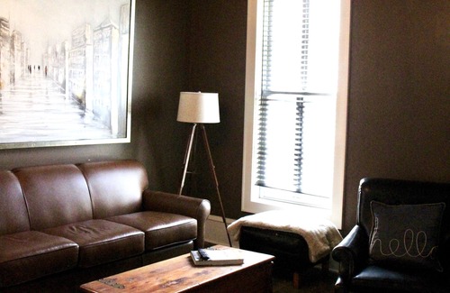 Brewers Hill House | Brew City Hideaway