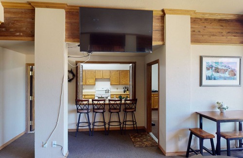 Brian Head Apartment | Brian Head, Condo, Pool-Jacuzzi, Ski-in/Out, Fitness Center, Elevator, Garage