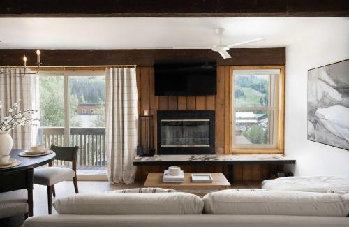 Brian Head Apartment | Brian Head Condo Steps to Giant Steps Ski Lodge