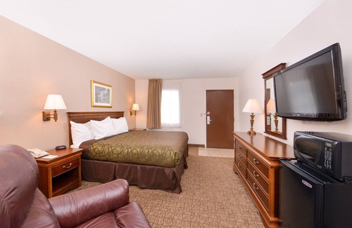 Geneva Hotel | Briarwood Inn Of Geneva